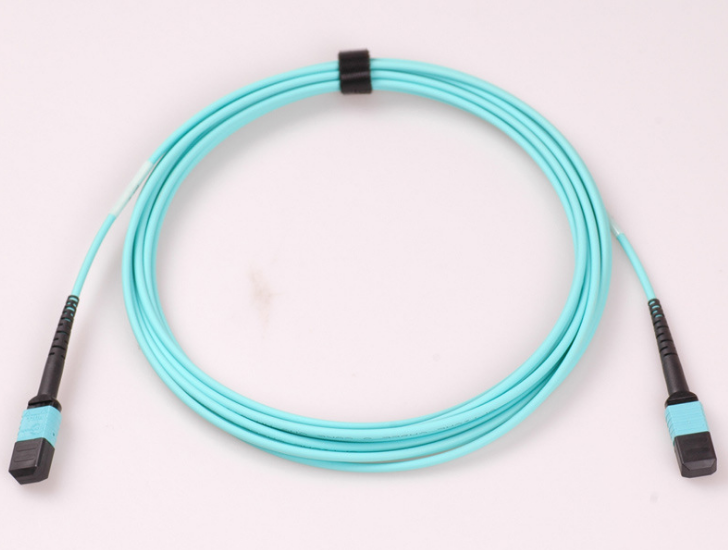 MTP / MPO trunk cable